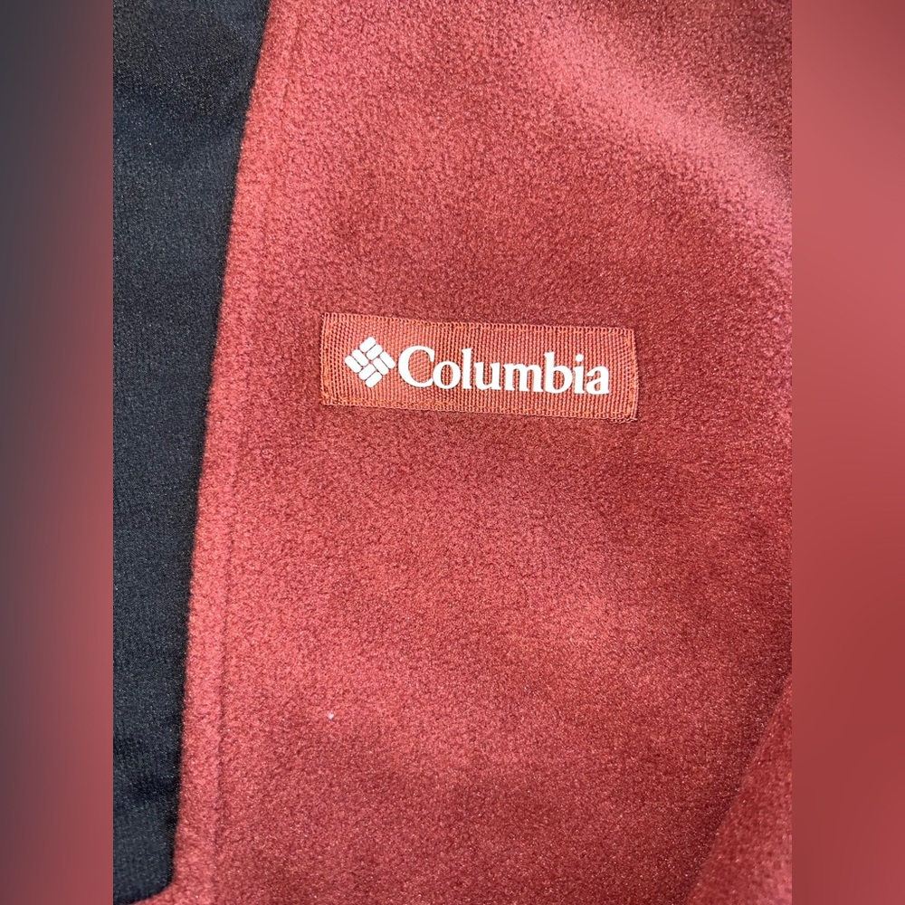 Columbia Burgundy Fleece Jacket with Black Accents | NWT | Size Medium - Picture 8 of 16
